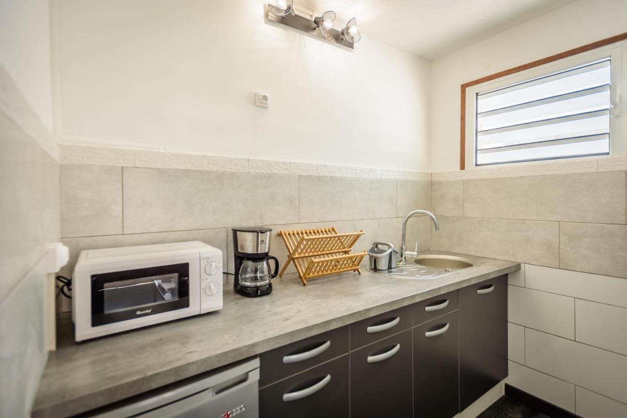 Appartements Et Chambres En Coeur De Ville Saint-Denis - Entree Autonome - Check In 14H30- Экстерьер фото