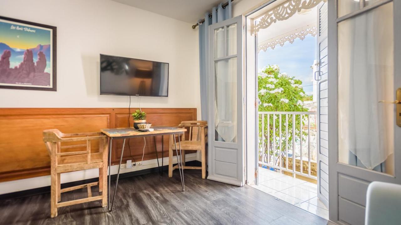 Appartements Et Chambres En Coeur De Ville Saint-Denis - Entree Autonome - Check In 14H30- Экстерьер фото