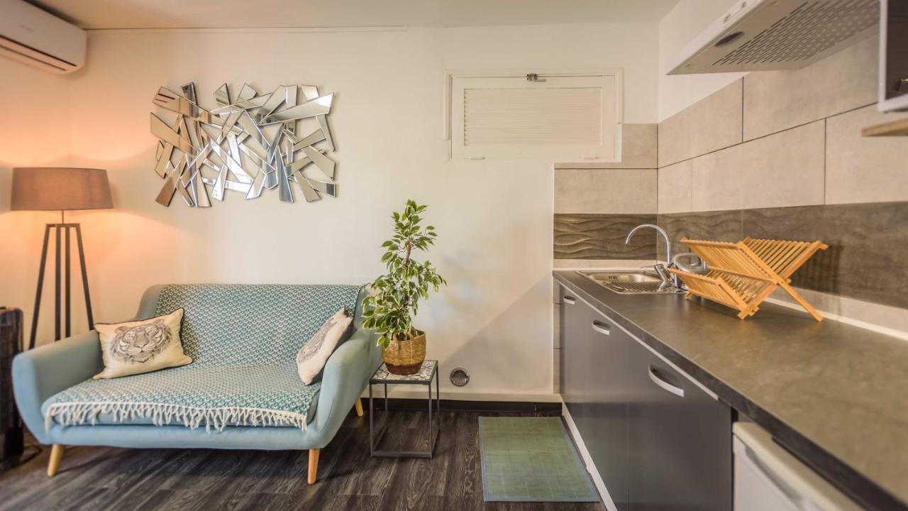 Appartements Et Chambres En Coeur De Ville Saint-Denis - Entree Autonome - Check In 14H30- Экстерьер фото