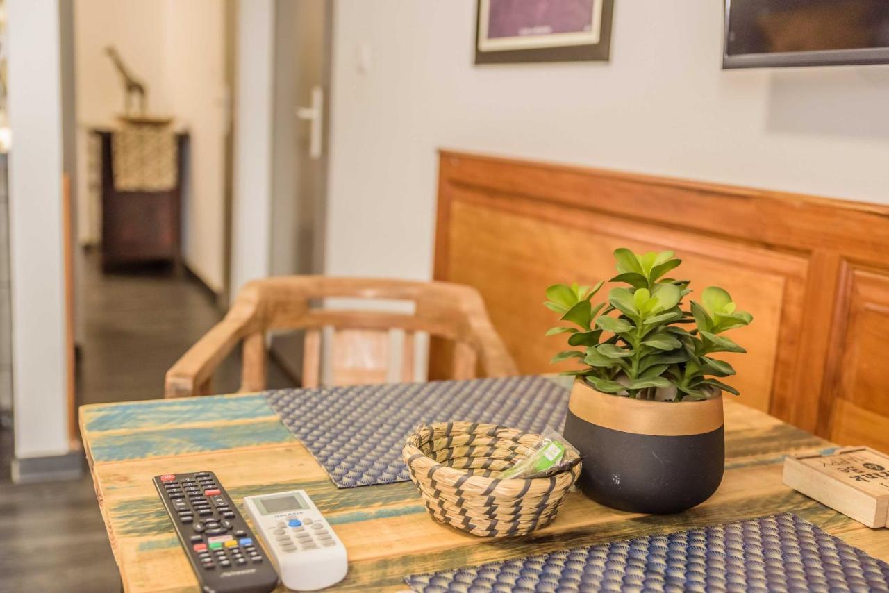 Appartements Et Chambres En Coeur De Ville Saint-Denis - Entree Autonome - Check In 14H30- Экстерьер фото