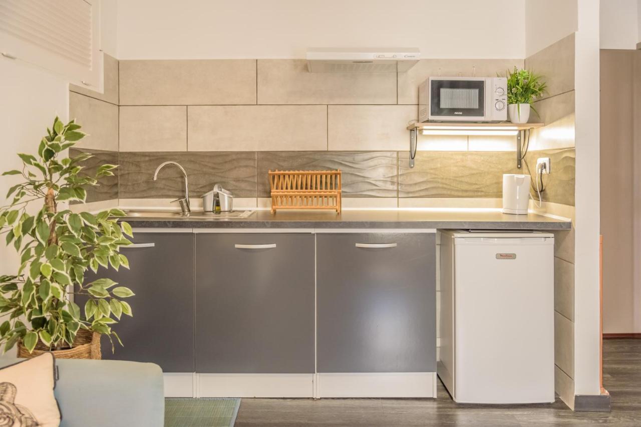 Appartements Et Chambres En Coeur De Ville Saint-Denis - Entree Autonome - Check In 14H30- Экстерьер фото